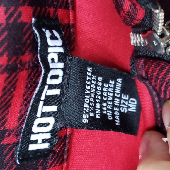 Hot Topic Red/Black Plaid O-Ring Mini Skater Skirt Size medium M 7 9 - Picture 9 of 11